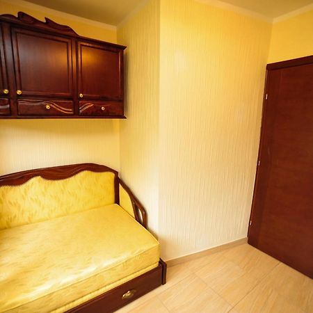 Villa Dolphin Apartments Petrovac Quarto foto