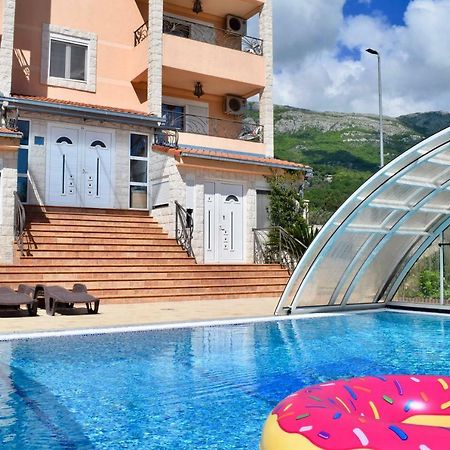 Villa Dolphin Apartments Petrovac Exterior foto