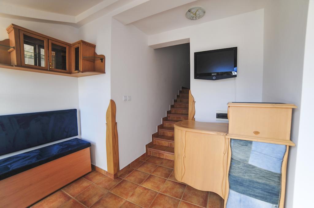 Villa Dolphin Apartments Petrovac Exterior foto