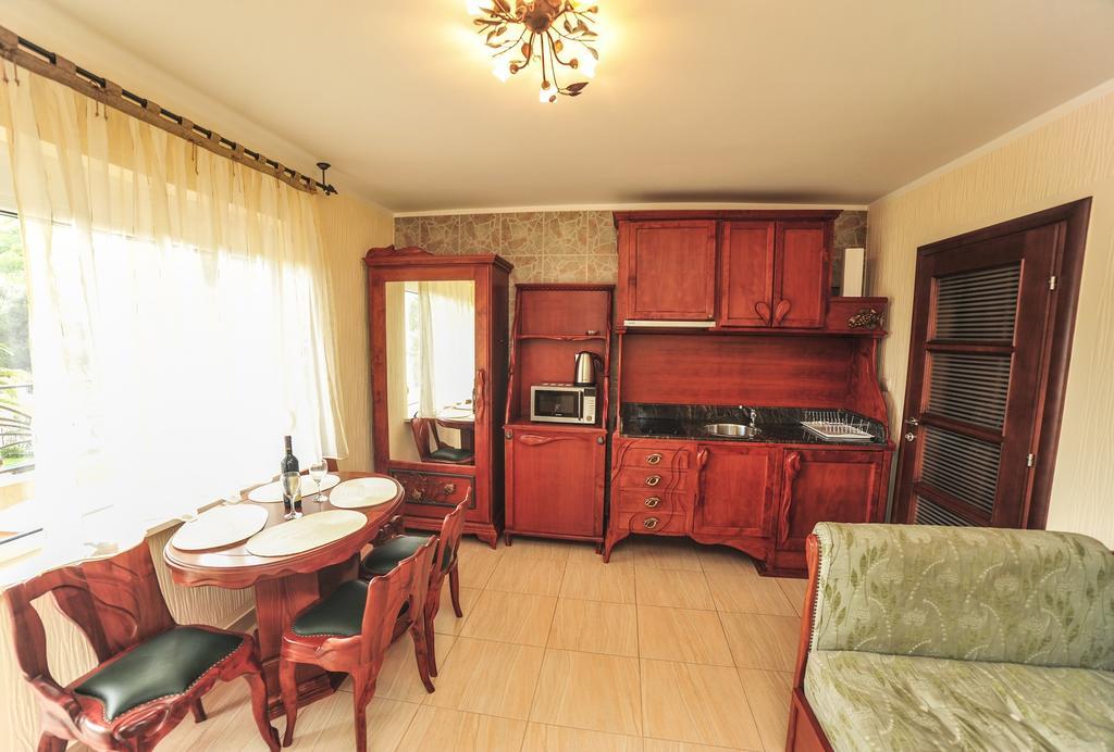 Villa Dolphin Apartments Petrovac Exterior foto