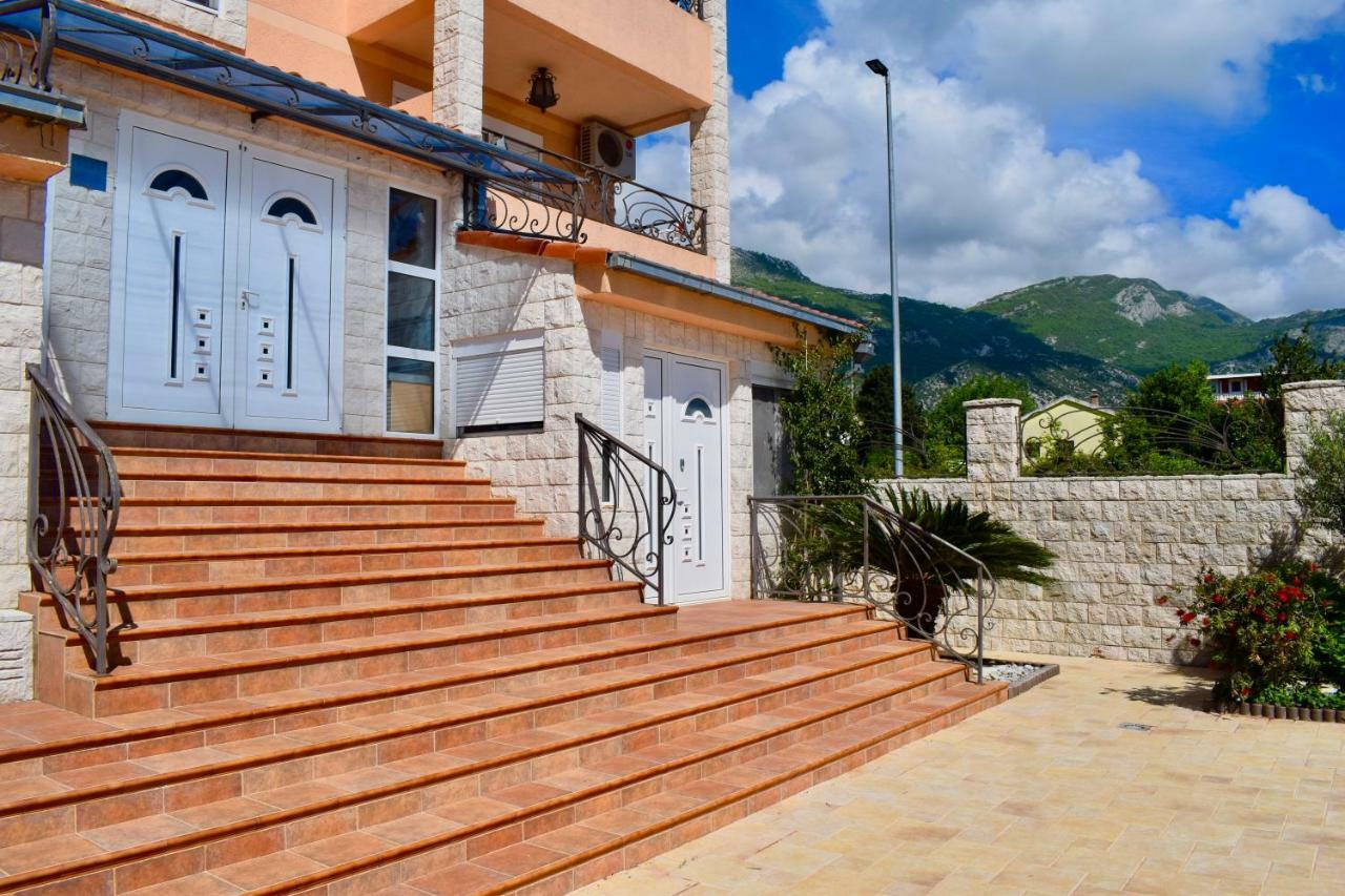 Villa Dolphin Apartments Petrovac Exterior foto