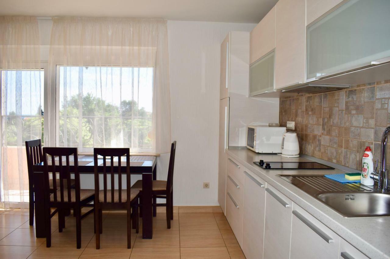 Villa Dolphin Apartments Petrovac Exterior foto